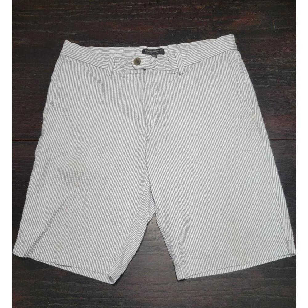 Banana Republic Emerson Seersucker Shorts - Size 33 - Blue / White - EXCELLENT!